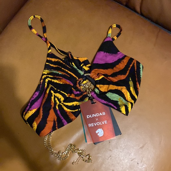 Dundas x Revolve Carmen Set - Picture 2 of 6